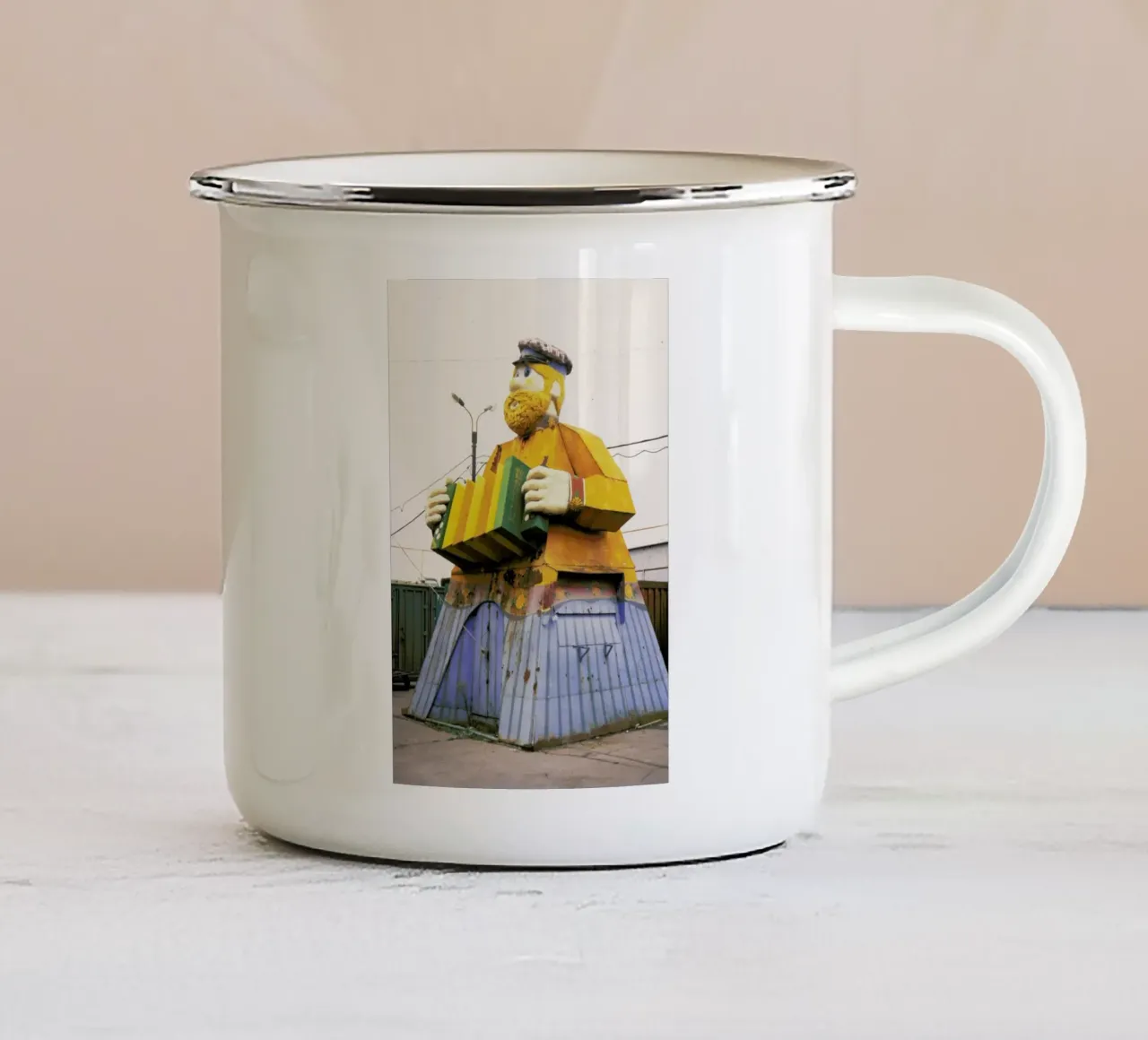 Oh Captain My Captain tazza in smalto da Jan Luzar