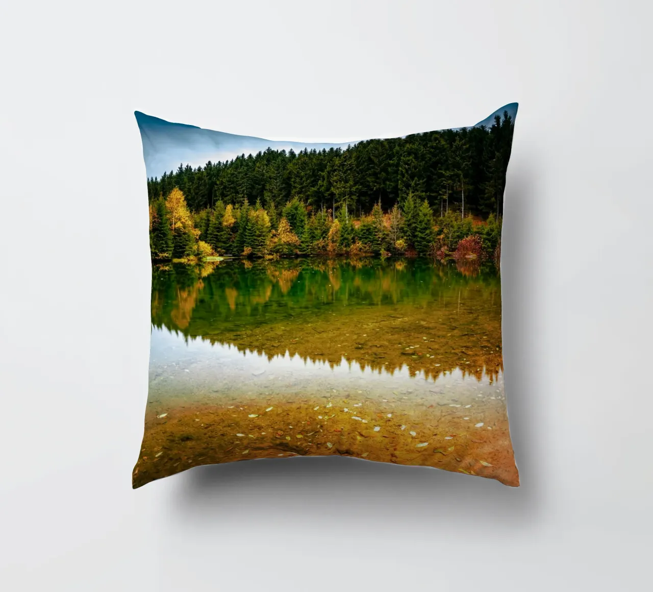 Kleiner See in Oberwiesenthal im Herbst cuscino da Marcus Beckert | Fotografie