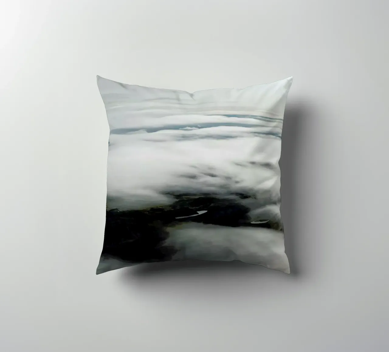 Through The Clouds cuscino da Nur Mut
