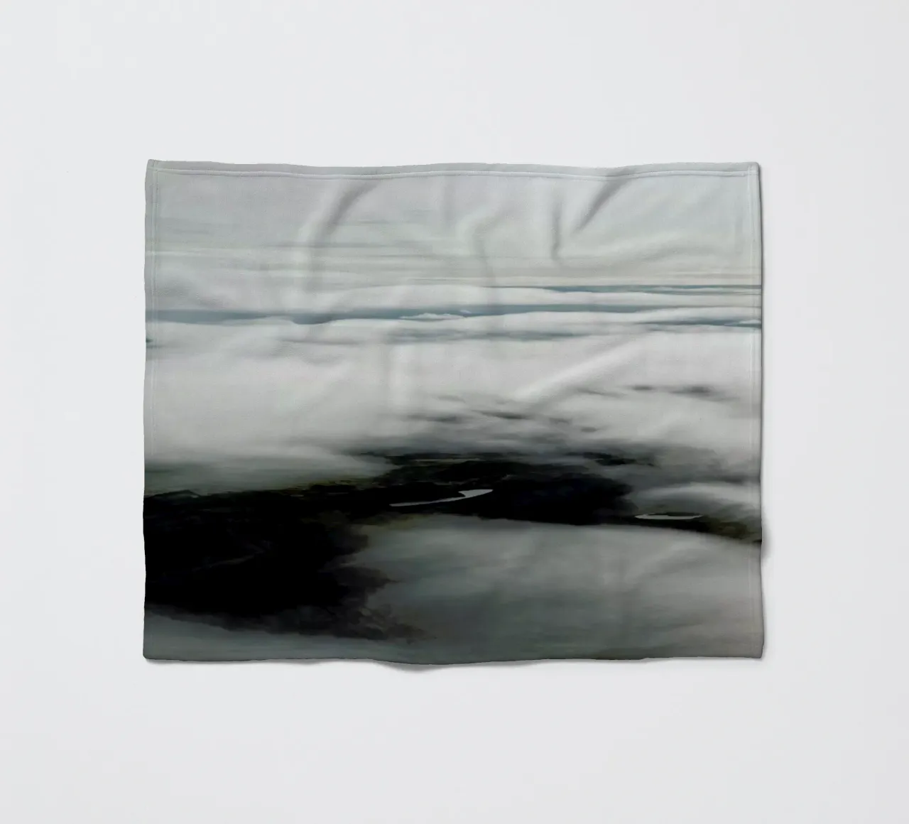 Through The Clouds coperta in pile da Nur Mut