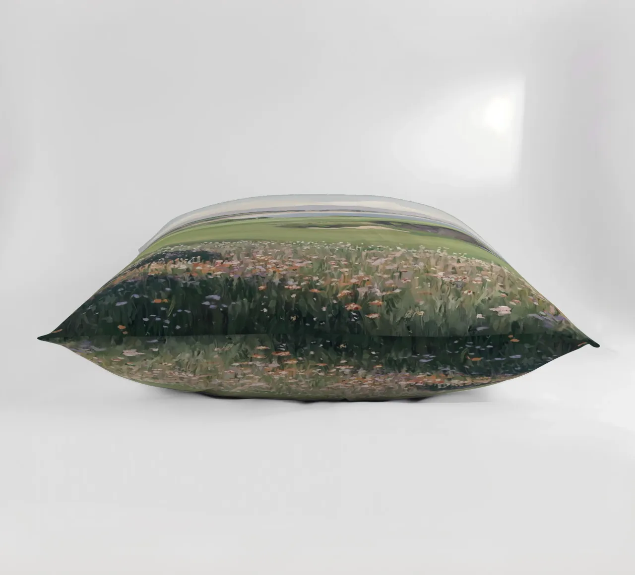 Paesaggio di fiori selvatici costieri cuscino da Melloi Art Print