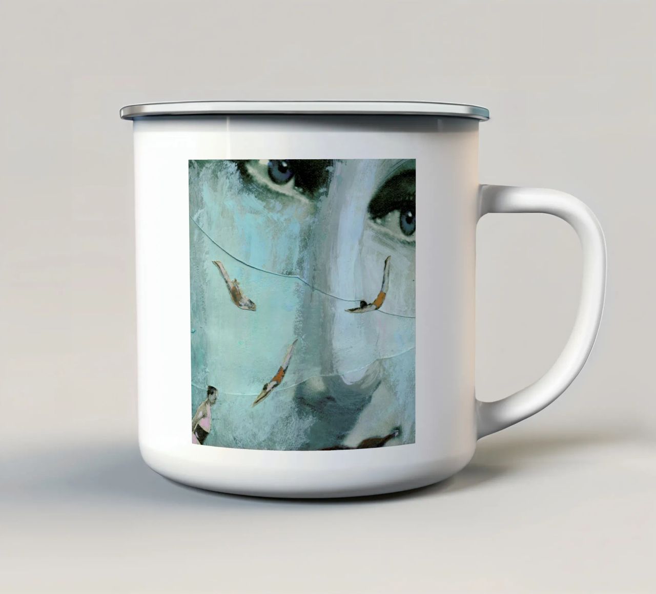 Swimmers Of the Sea tazza in smalto da Ellen Weinstein