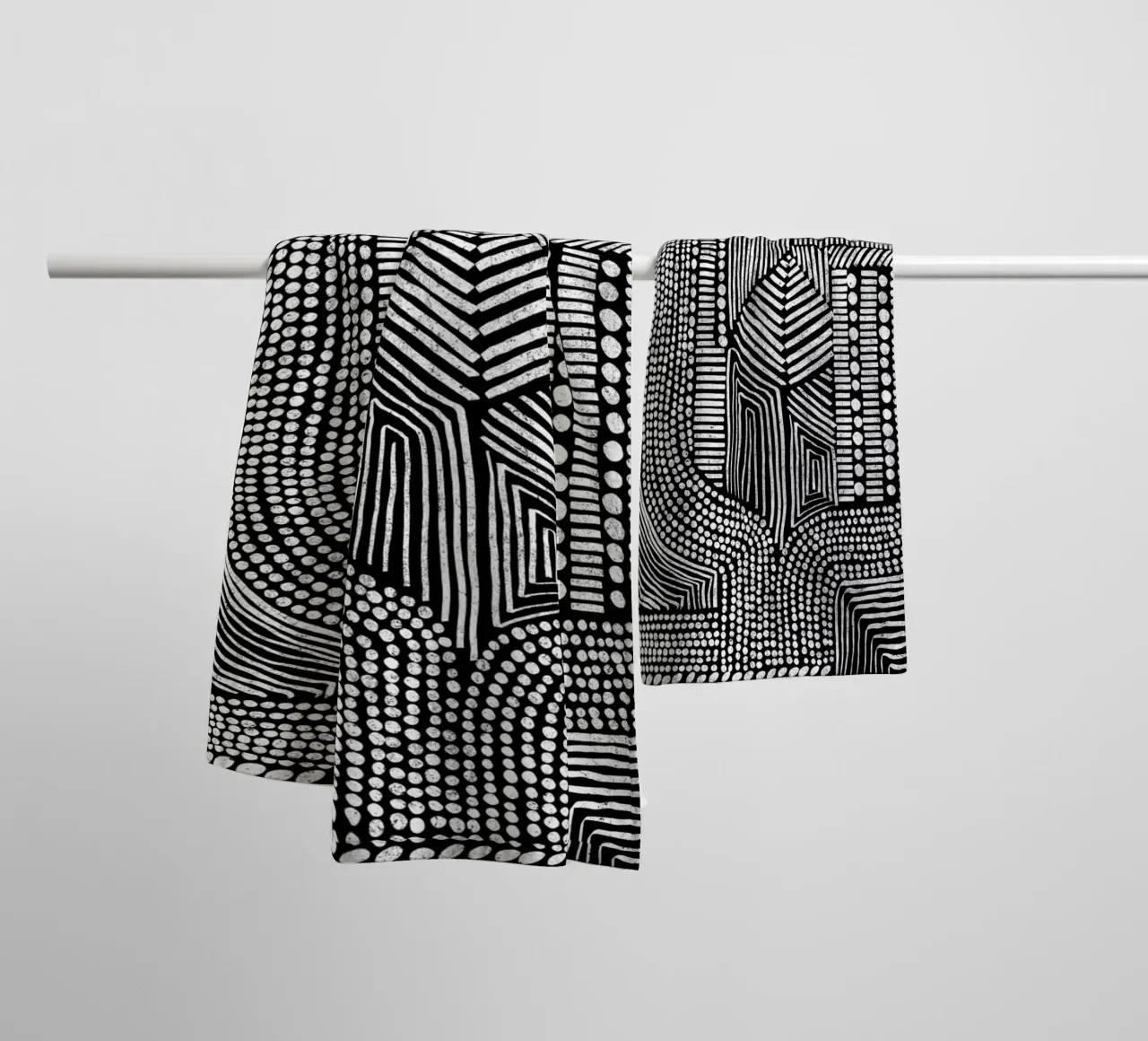 Cats & Dotz - Structure inverse towel by The Artcircle