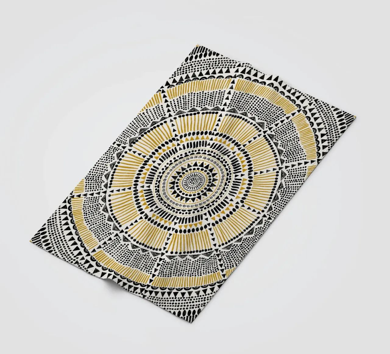Cats & Dotz - Sole Tribale 01 coperta in pile da The Artcircle