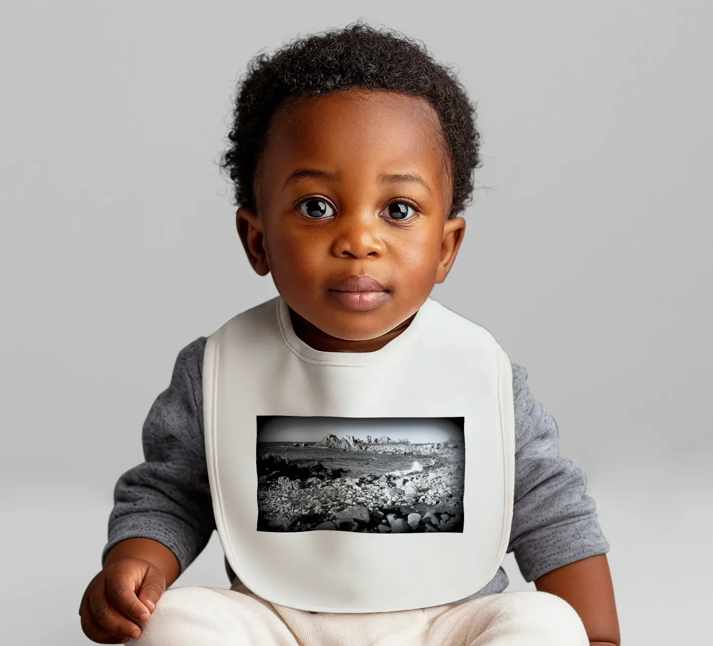BW23 baby bib by Thierry vobmann photography