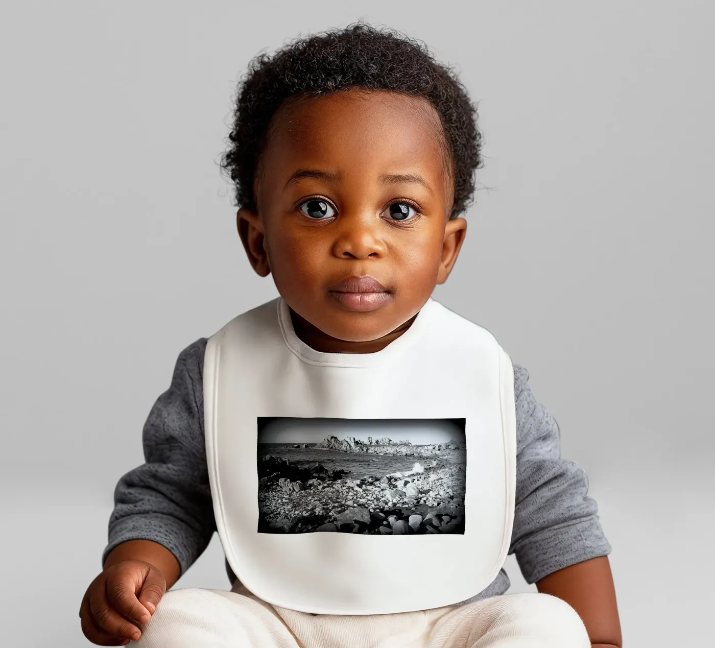 BW23 baby bib by Thierry vobmann photography