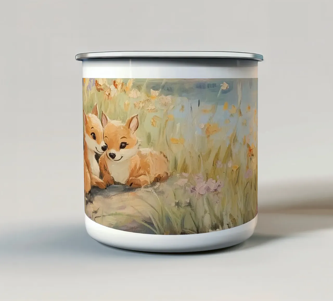 Piccole volpi nel prato di primavera tazza in smalto da Melloi Art Print