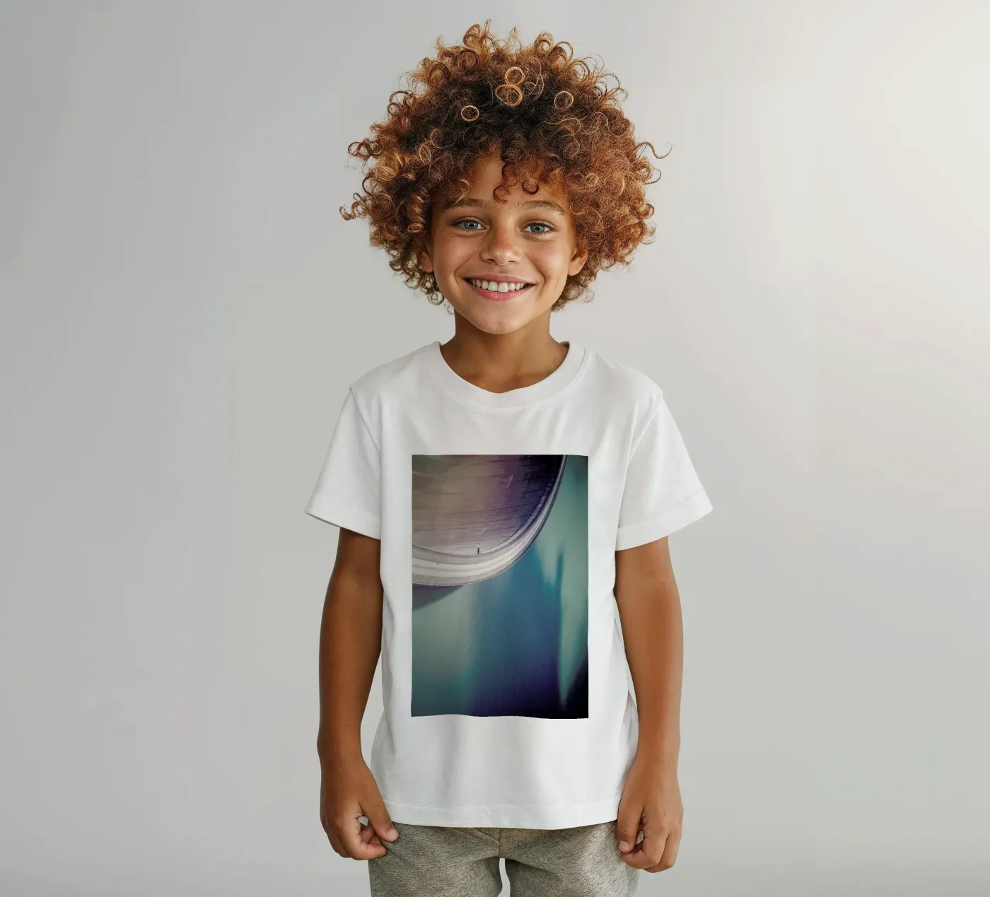 Nowadays t-shirt bambini da Eugene Soloviev