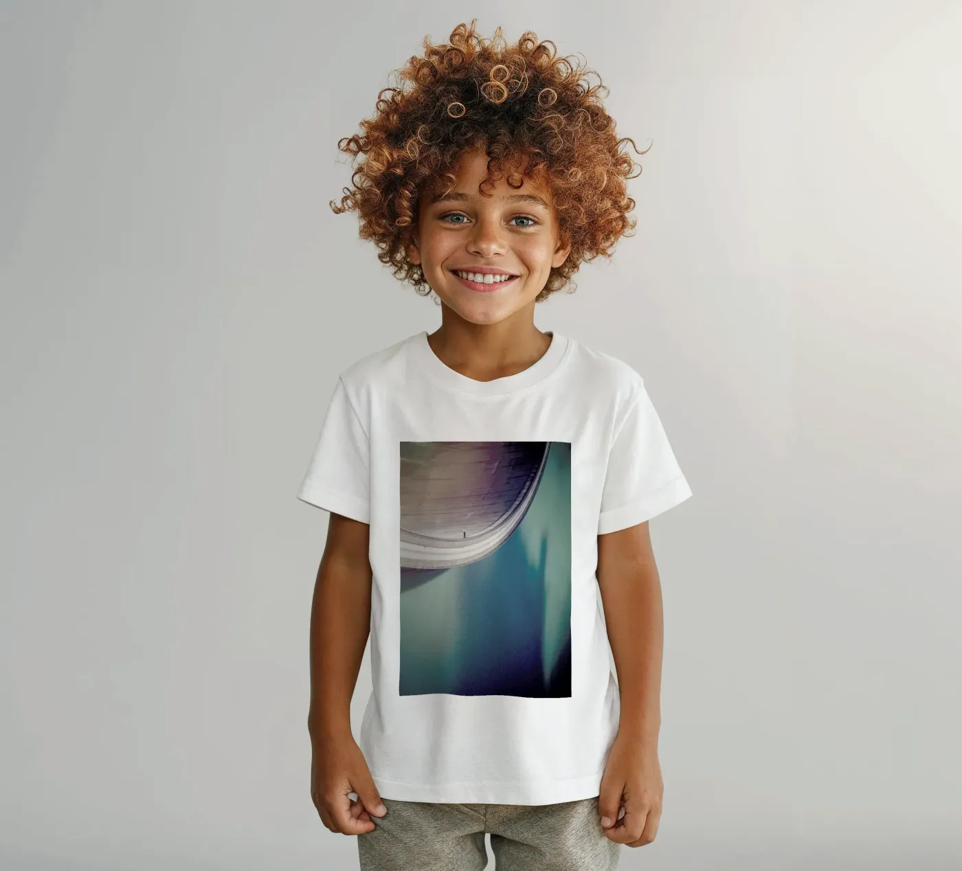 Nowadays t-shirt bambini da Eugene Soloviev
