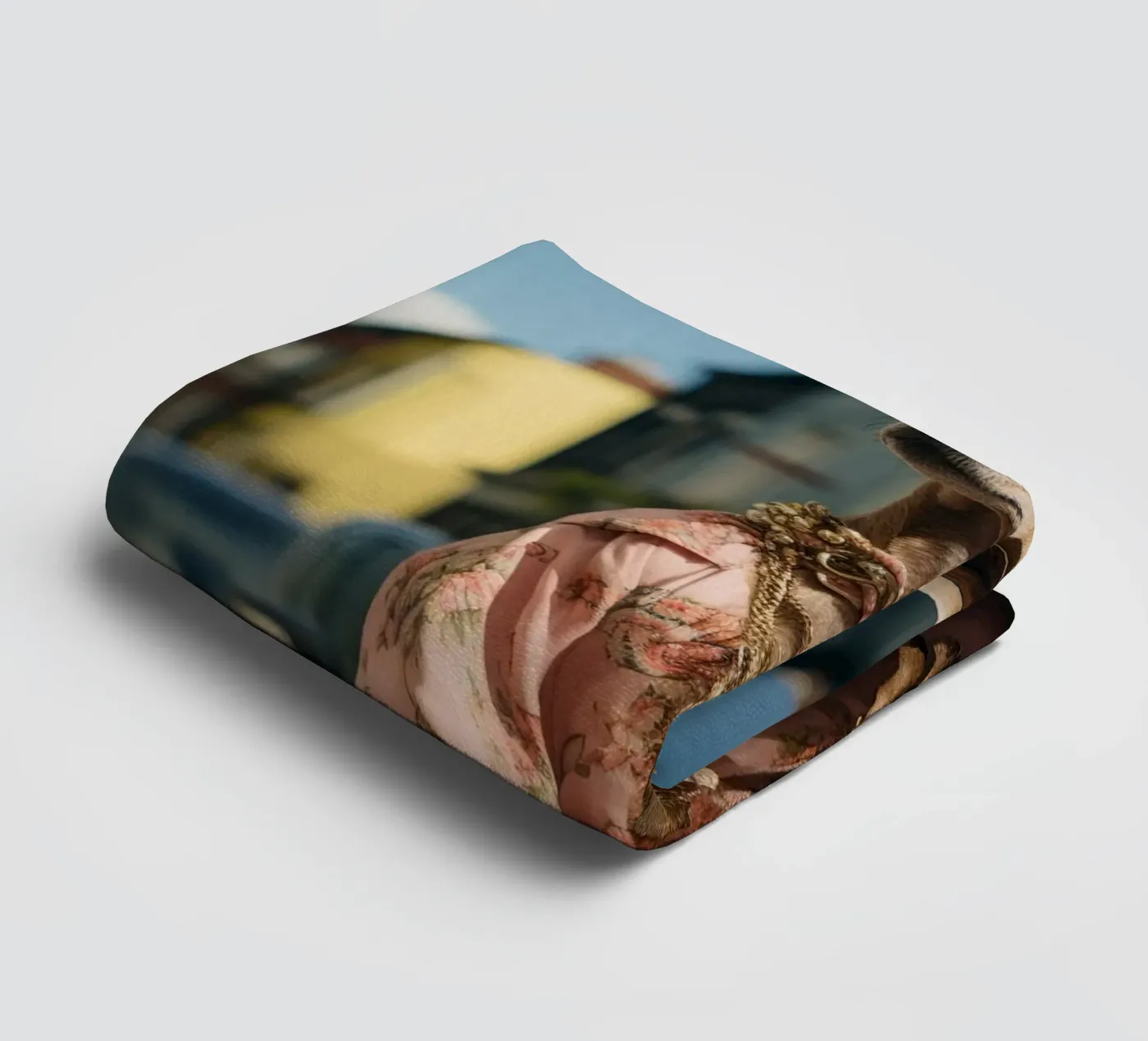 Enzo towel by Affiches Chien Originales – Dogland