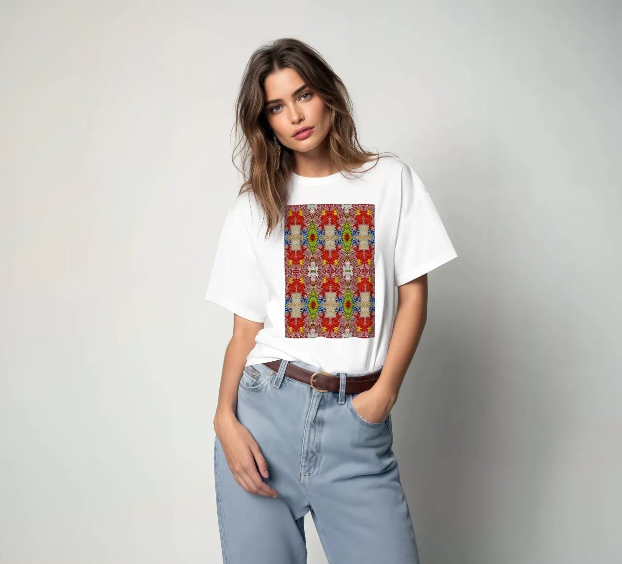 Una danza di luce e di - Modello di mosaico con perline di vetro t-shirt da Curious Collections by Marielle Leenders