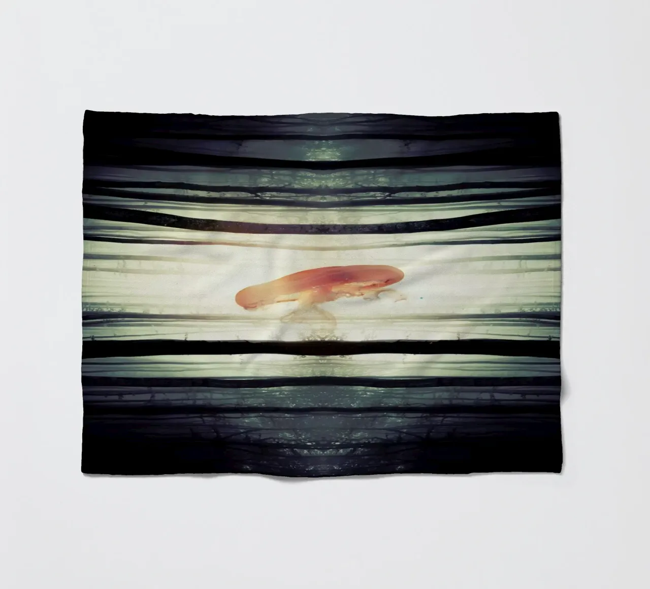 Glow Fleecedecke von Eugene Soloviev