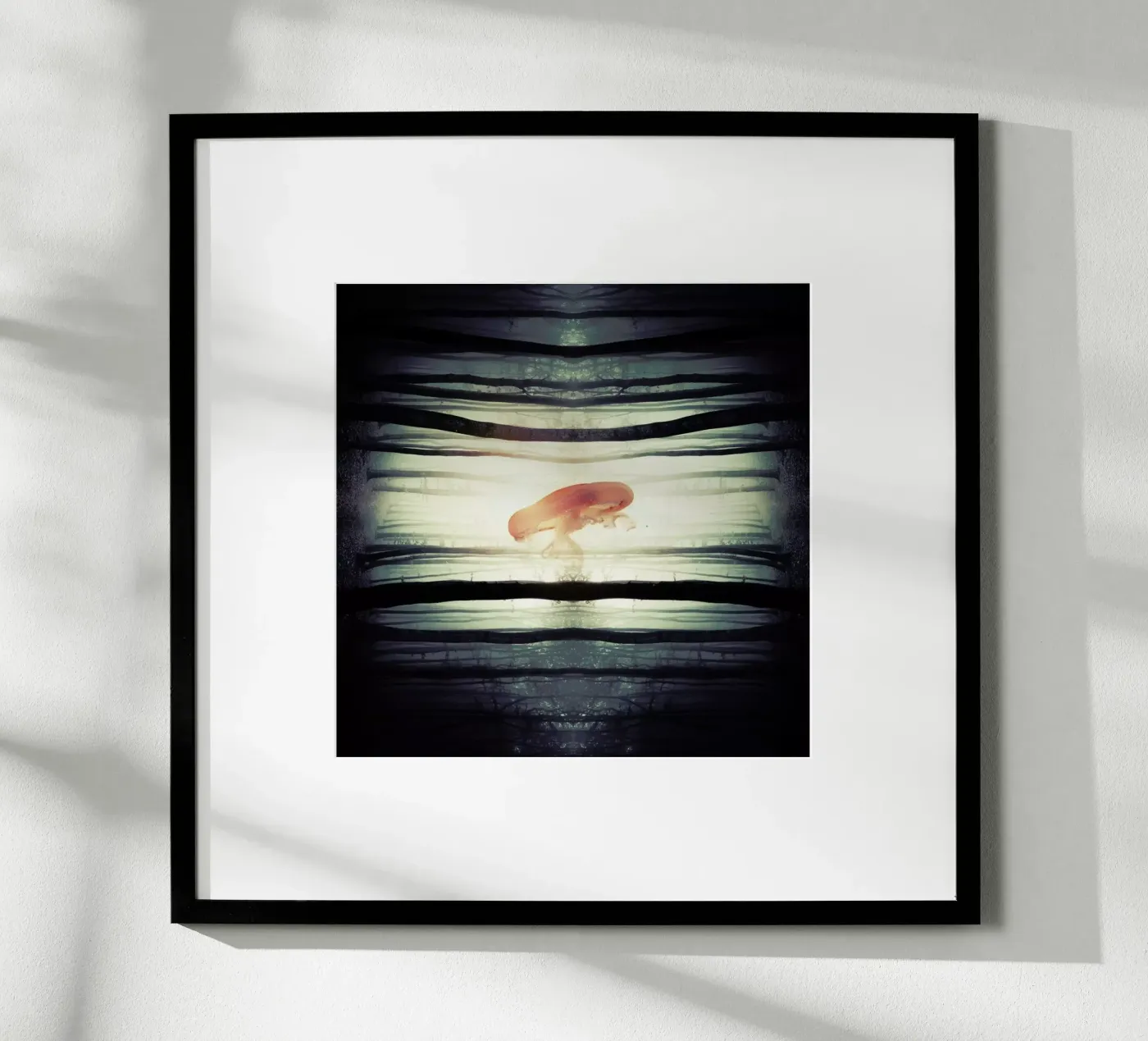 Glow poster da Eugene Soloviev