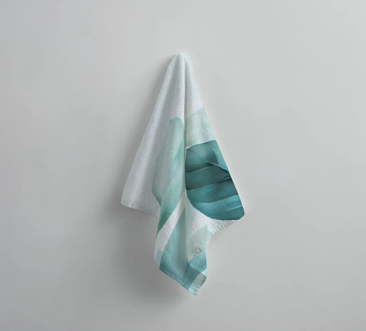 Calm Emerald Foliage Handtuch von Andrea Haase Modern Home