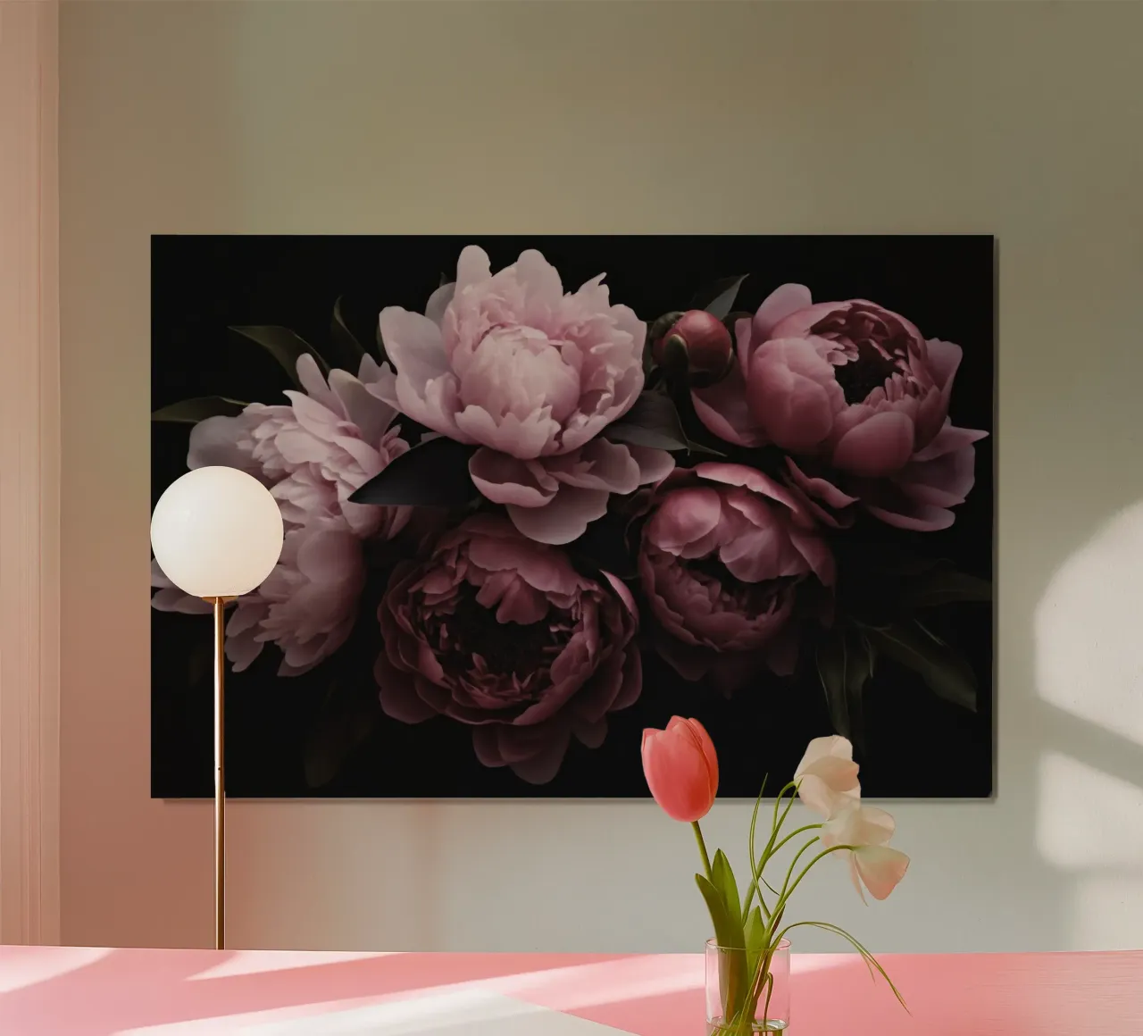 Fiori Peonie Opulenti Rosa Pastello Romantico Moody poster con telaio in plastica da Andrea Haase Floral Passion