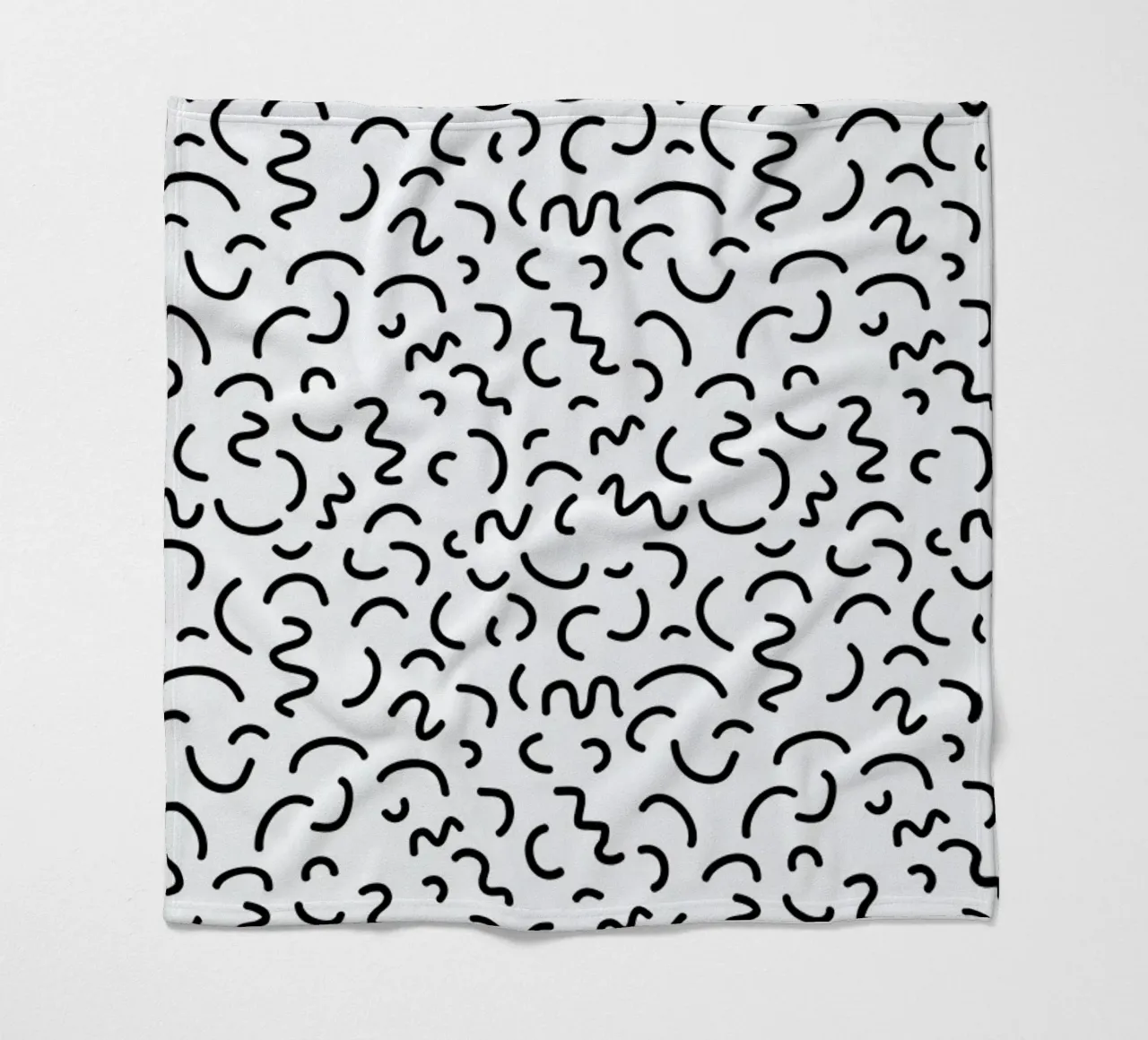 Memphis Squiggle coperta in pile da Charlotte Winter