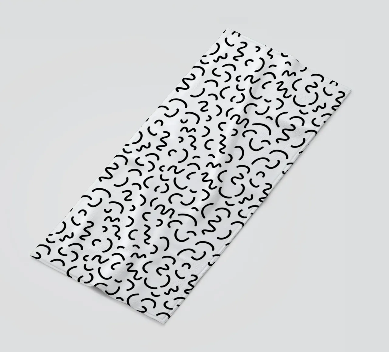 Memphis Squiggle telo mare da Charlotte Winter