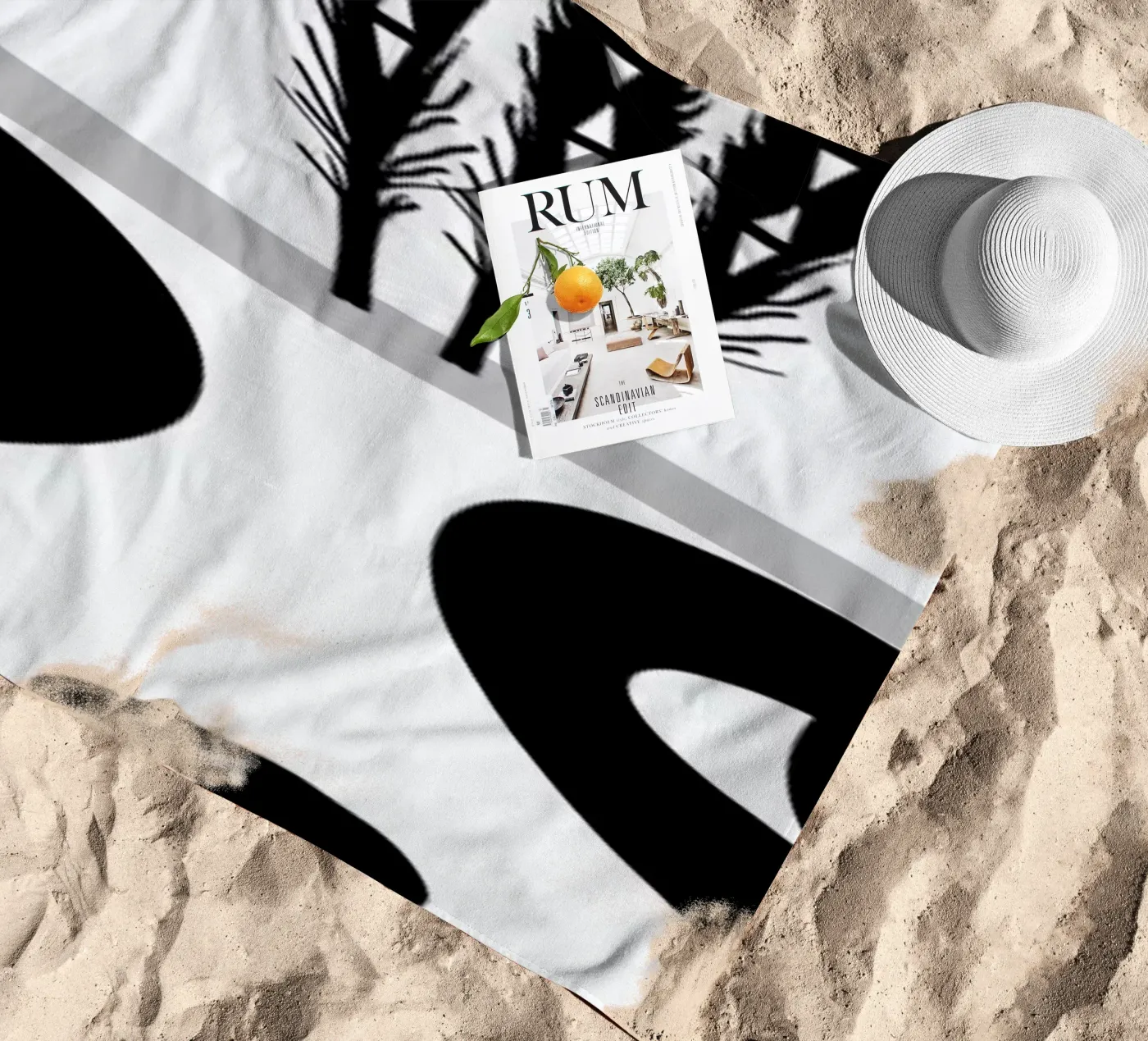 Panda strandhanddoek van Charlotte Winter