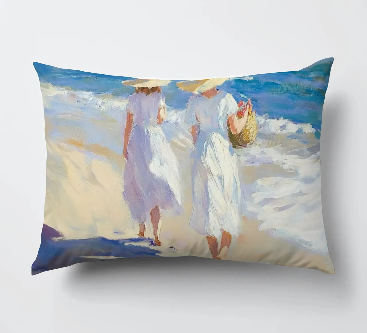 Donne che camminano su una spiaggia illuminata dal sole cuscino da Melloi Art Print