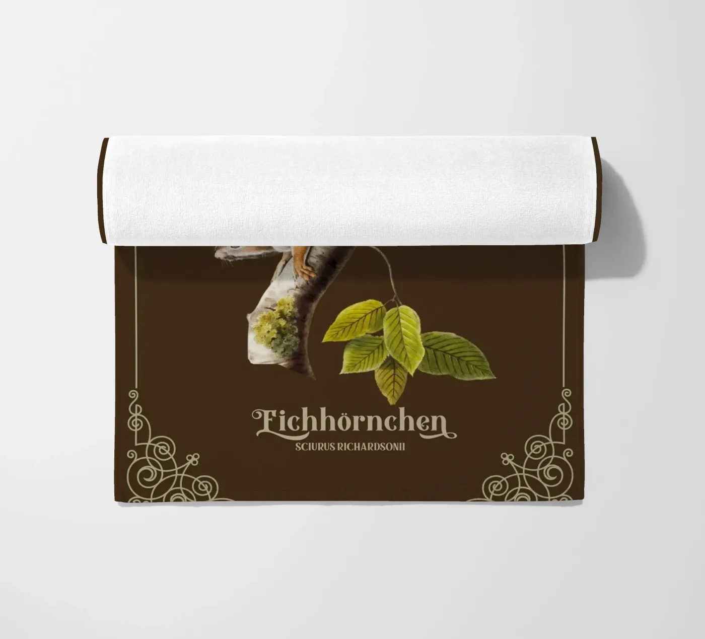 Eichhörnchen strandhanddoek van Luna & Noctua
