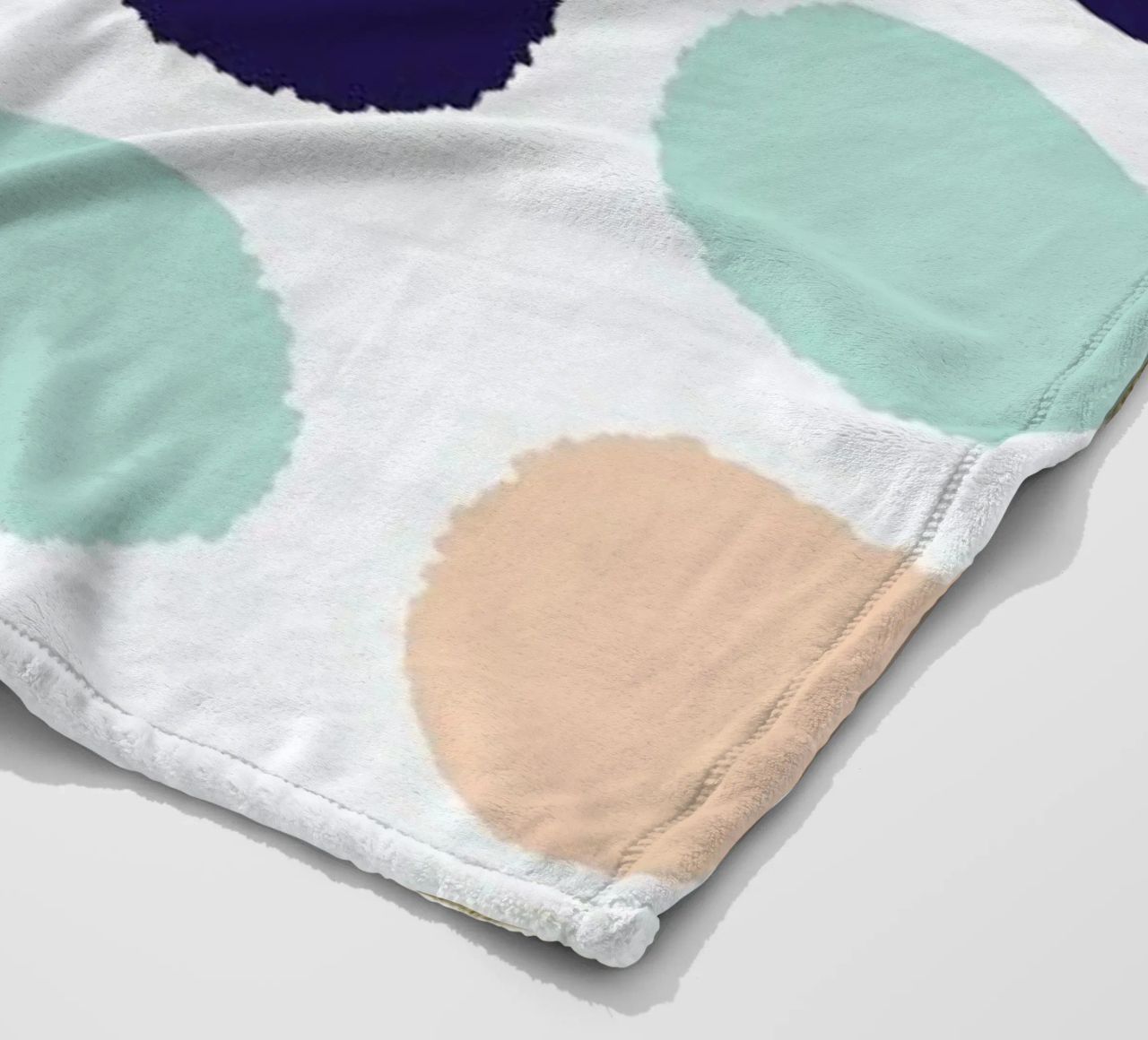 Wren coperta in pile da Charlotte Winter