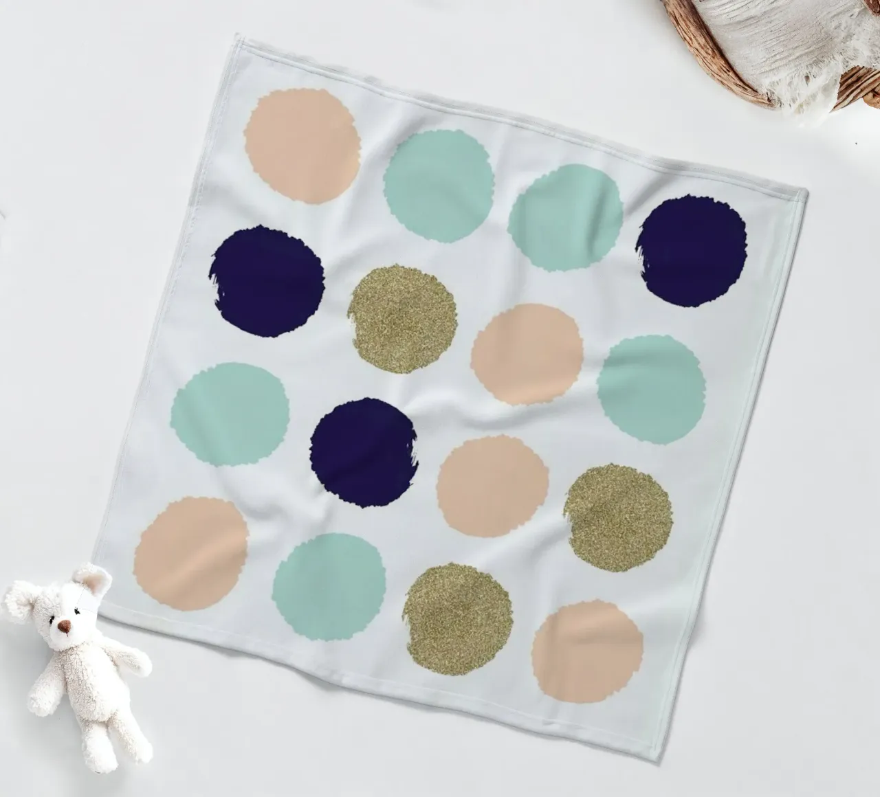 Wren Fleecedecke von Charlotte Winter