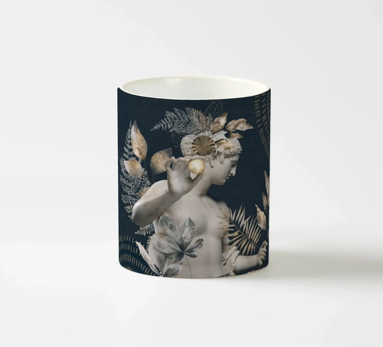 Sovranità aggraziata - Omaggio al potere femminile tazza in ceramica da Andrea Haase Vintage World