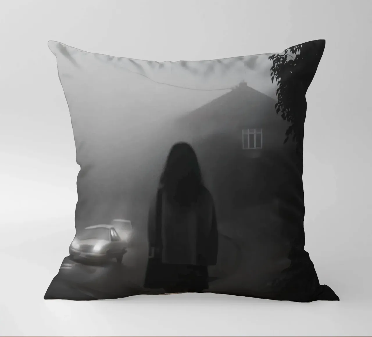 Aspettando nella nebbia cuscino da Black & White
