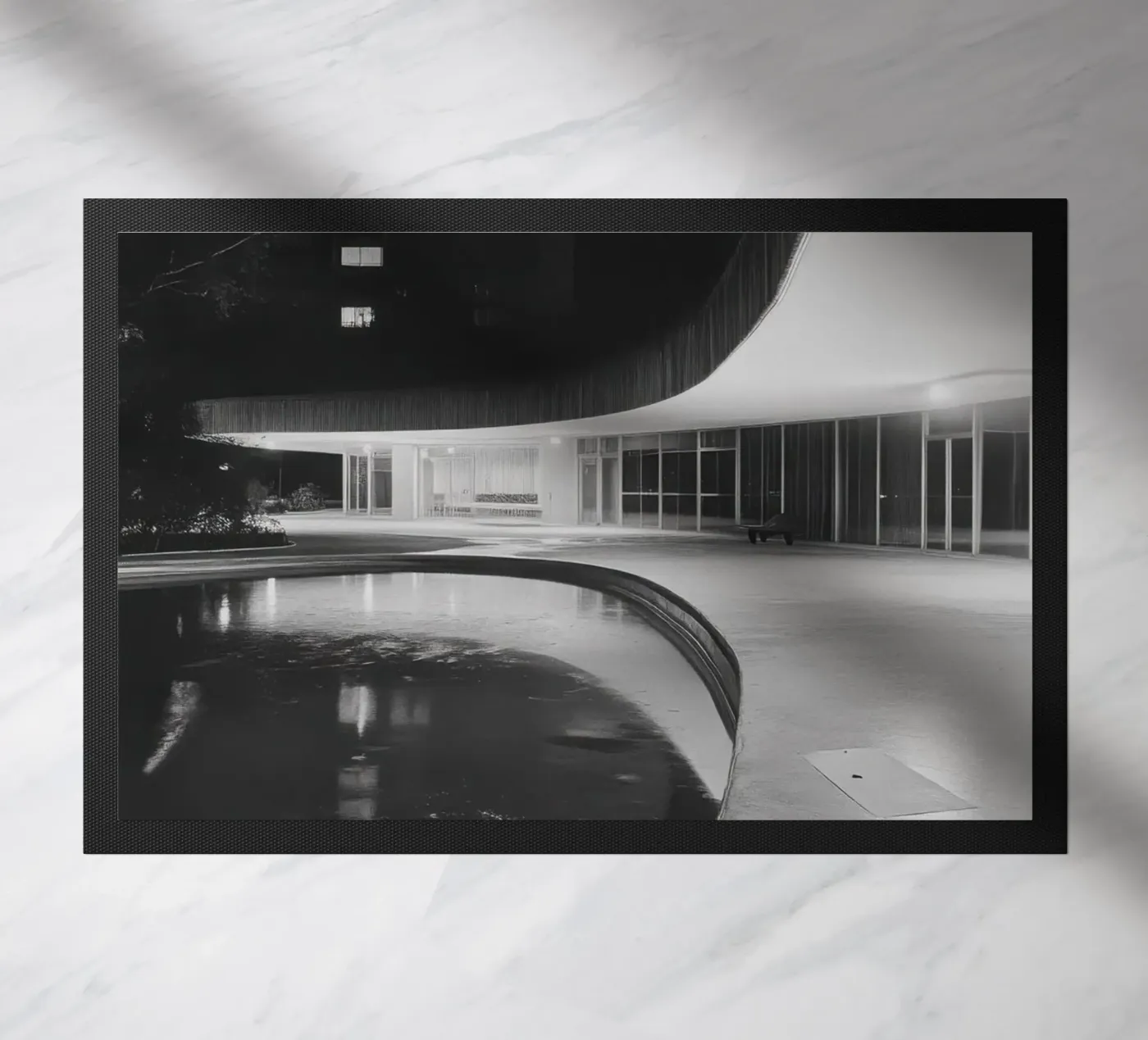 Reflets Modernistes deurmat van Black & White