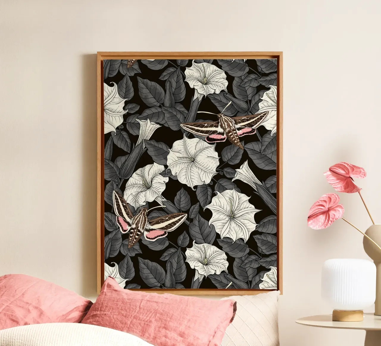 Maanbloemen en sfinxmotten in grijs en wit canvas met Baklijst van Painted Nature