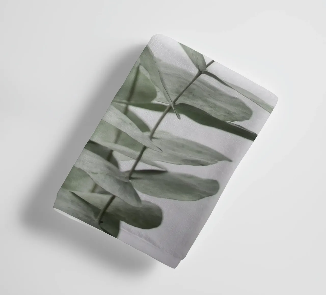 Foglie di eucalipto asciugamano da bagno da Melloi Art Print
