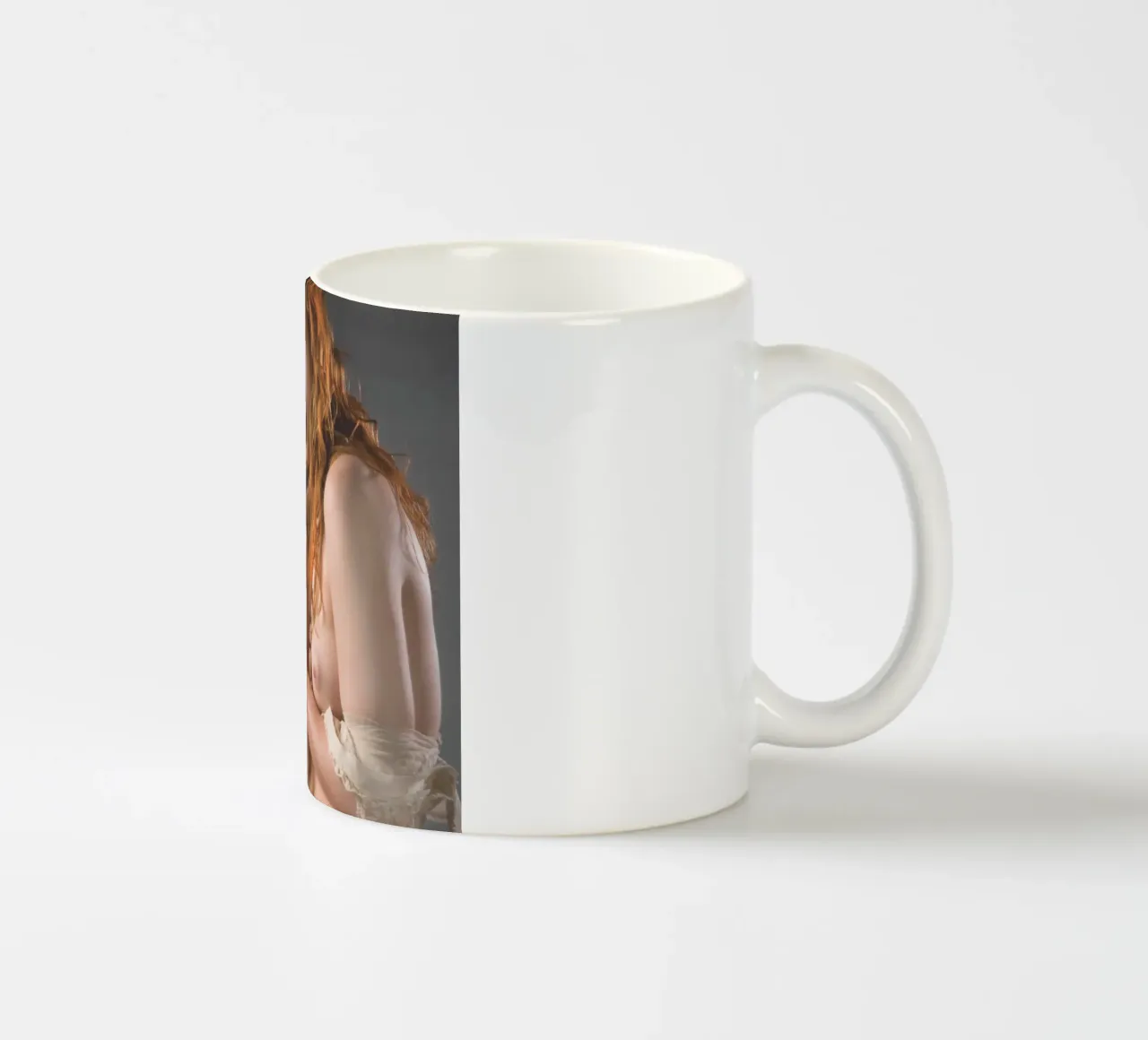 Holly tazza in ceramica da Dave Hare Photography