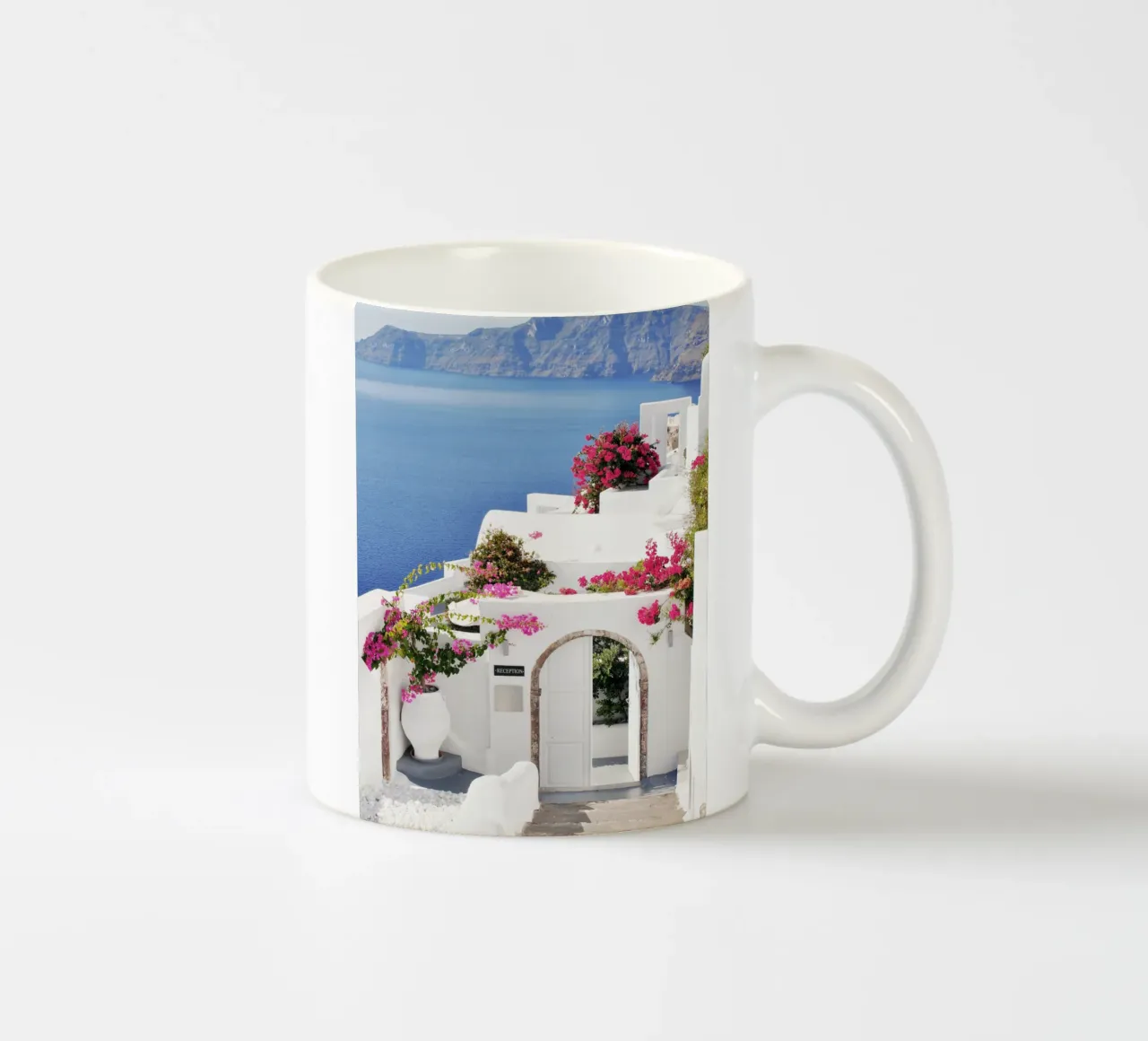 Santorini Grecia con i fiori di Bougainvillea, Isole greche tazza in ceramica da TheTravelClub