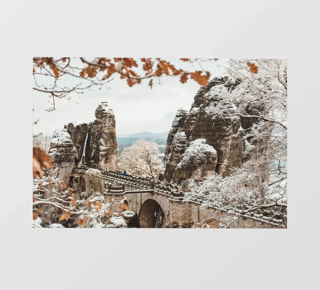 Svizzera sassone, Bastei - Ponte di Bastei in inverno pellicola backlit da Bold and Retro