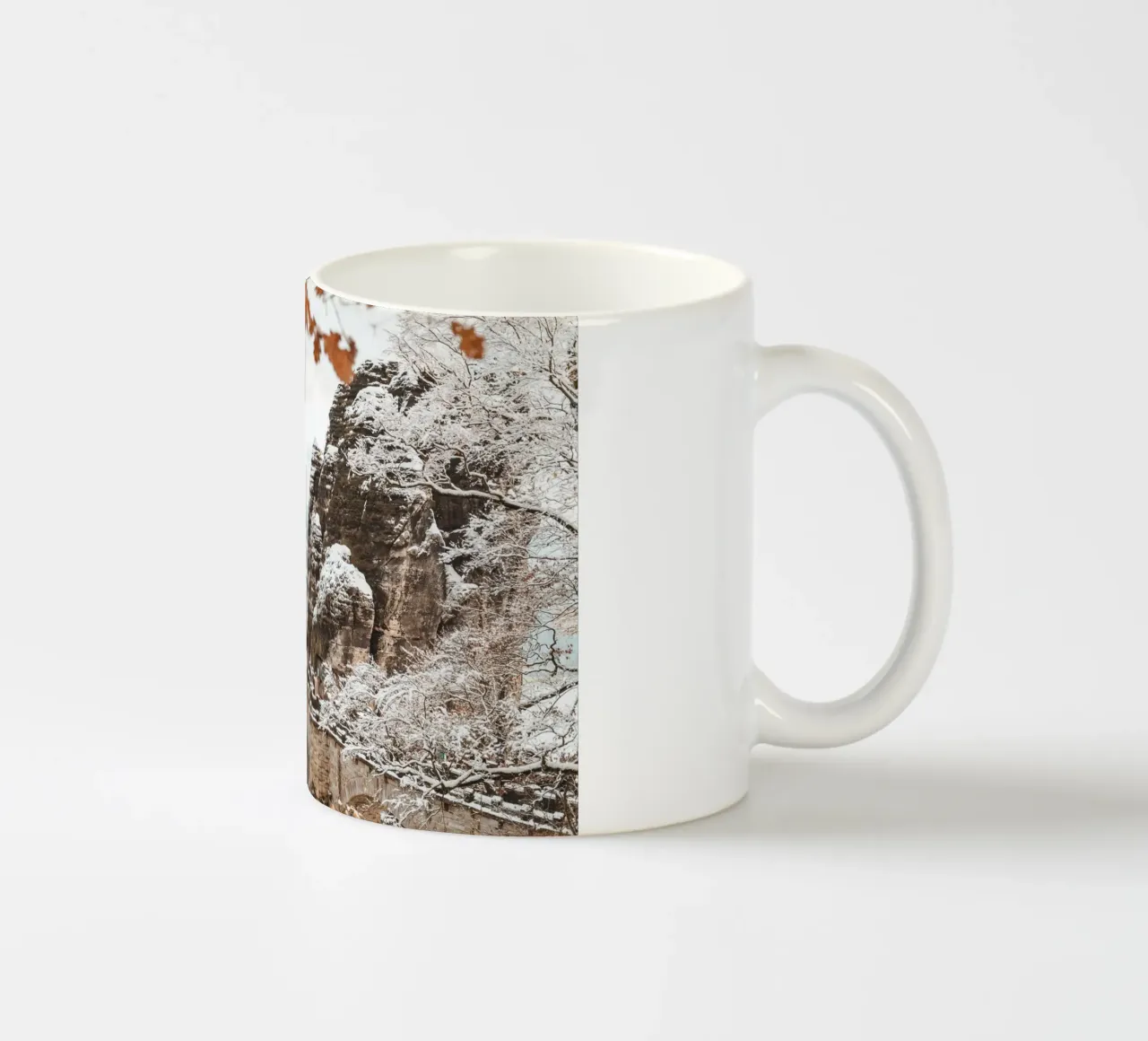 Svizzera sassone, Bastei - Ponte di Bastei in inverno tazza in ceramica da Bold and Retro