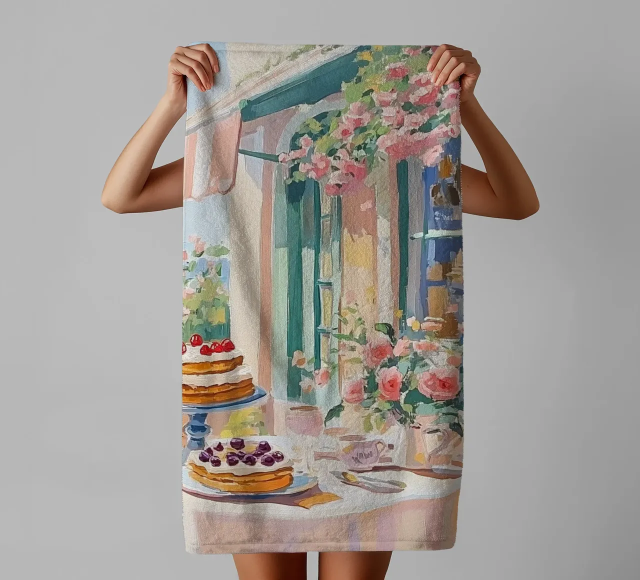 Tavolo da dessert di un caffè francese asciugamano da bagno da Melloi Art Print