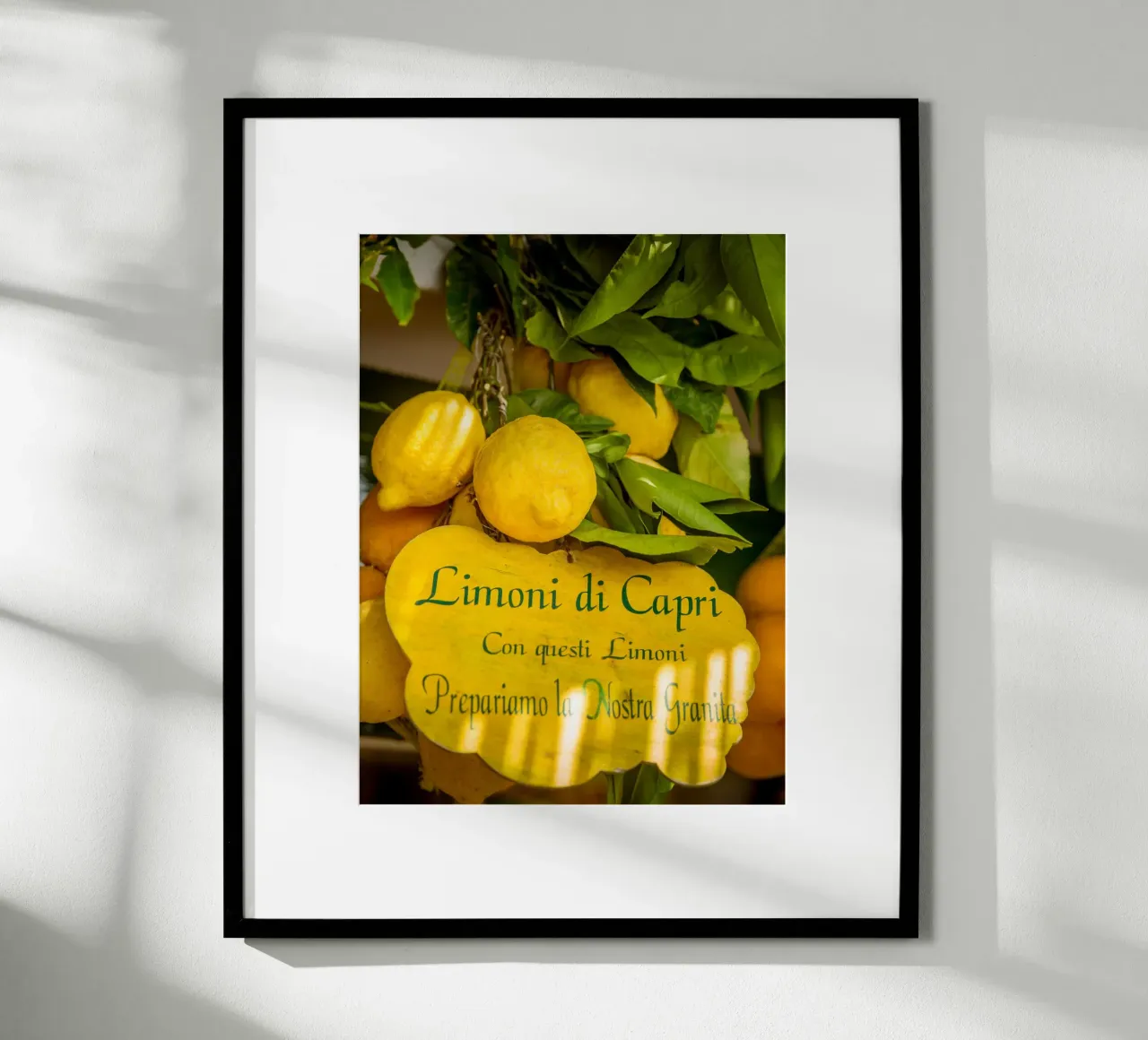 Lemon Print, Italian Wall Art, lemon poster, la dolce vita poster con telaio in legno da TheTravelClub