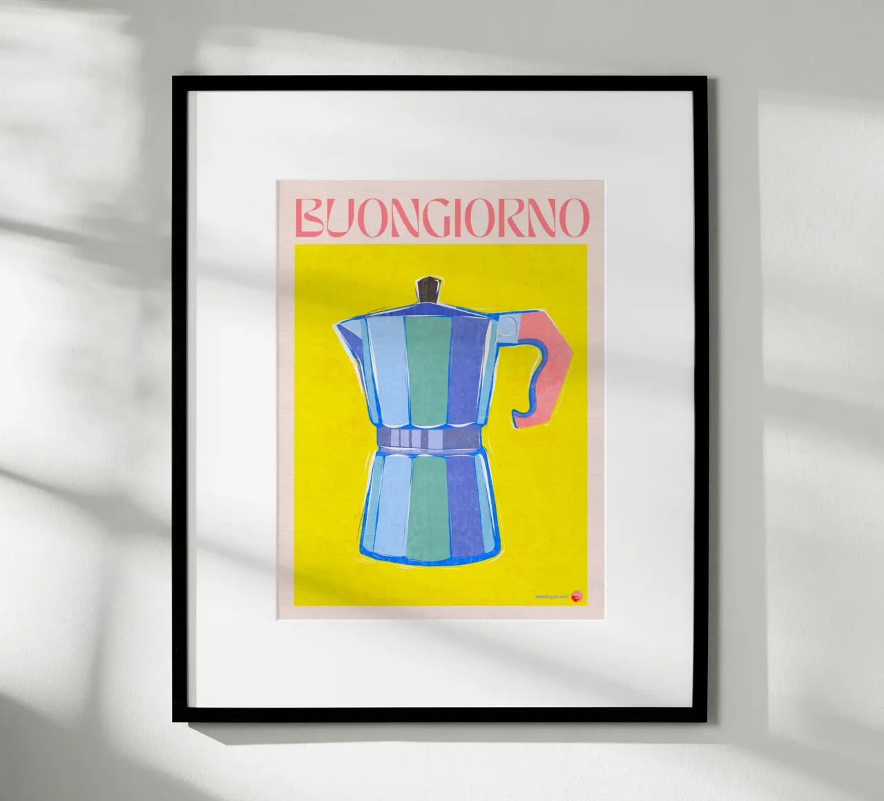 BUONGIORNO Poster caffettiera retrò giallo brillante su blu poster da Dominique Vari