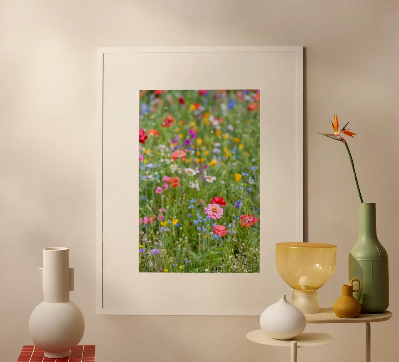 Un vivace arazzo di fiori - Beautiful Wildflowersfield poster da Curious Collections by Marielle Leenders