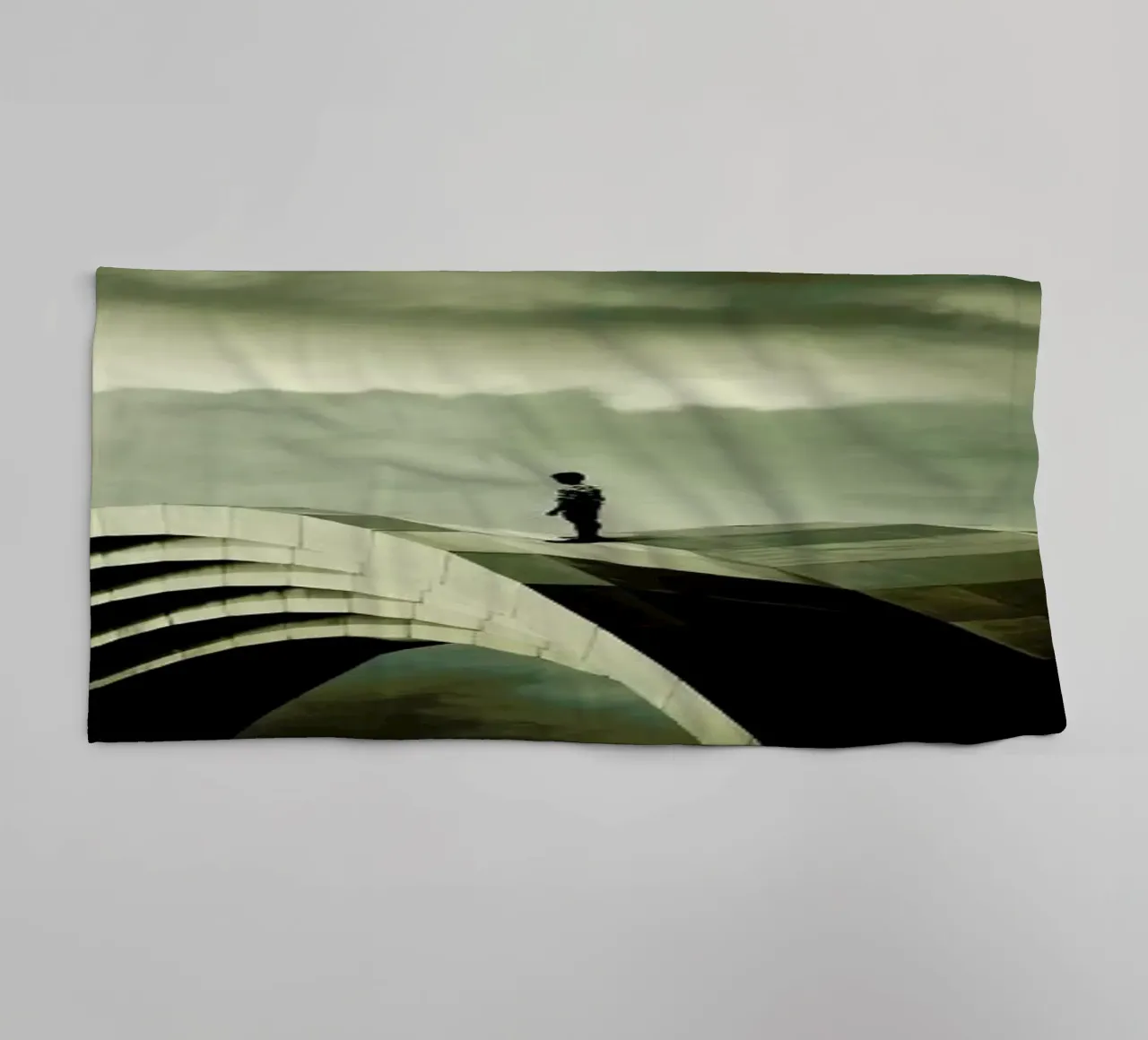 Think Twice asciugamano da bagno da Eugene Soloviev