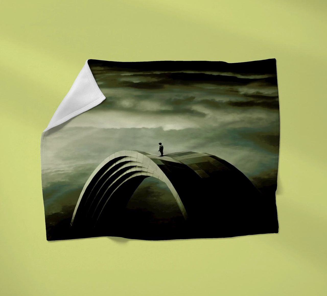 Think Twice coperta in pile da Eugene Soloviev