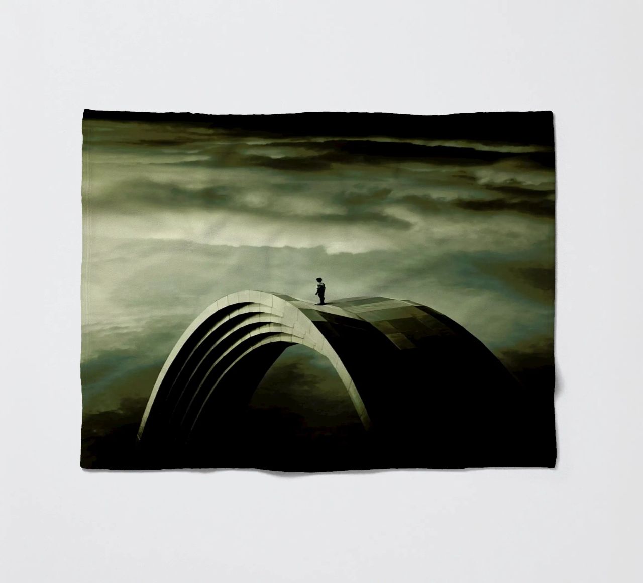 Think Twice coperta in pile da Eugene Soloviev