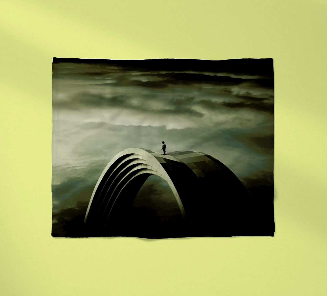 Think Twice coperta in pile da Eugene Soloviev
