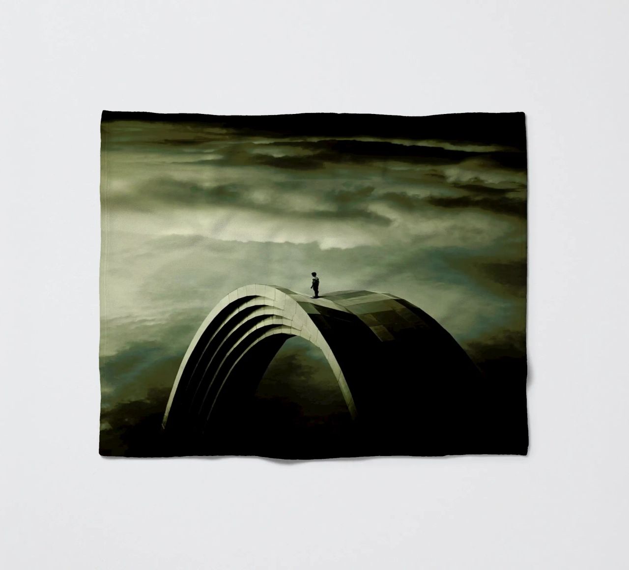 Think Twice coperta in pile da Eugene Soloviev