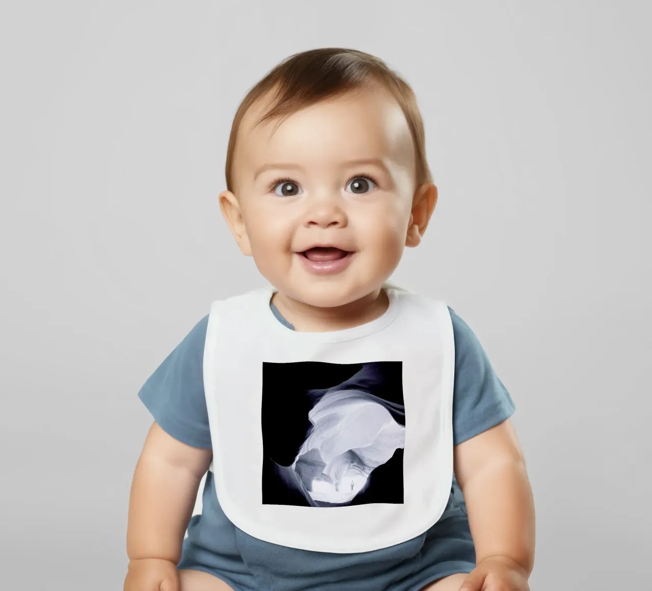 Shudder bavaglino da Eugene Soloviev