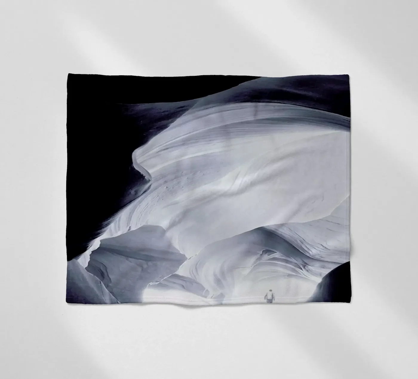 Shudder Fleecedecke von Eugene Soloviev