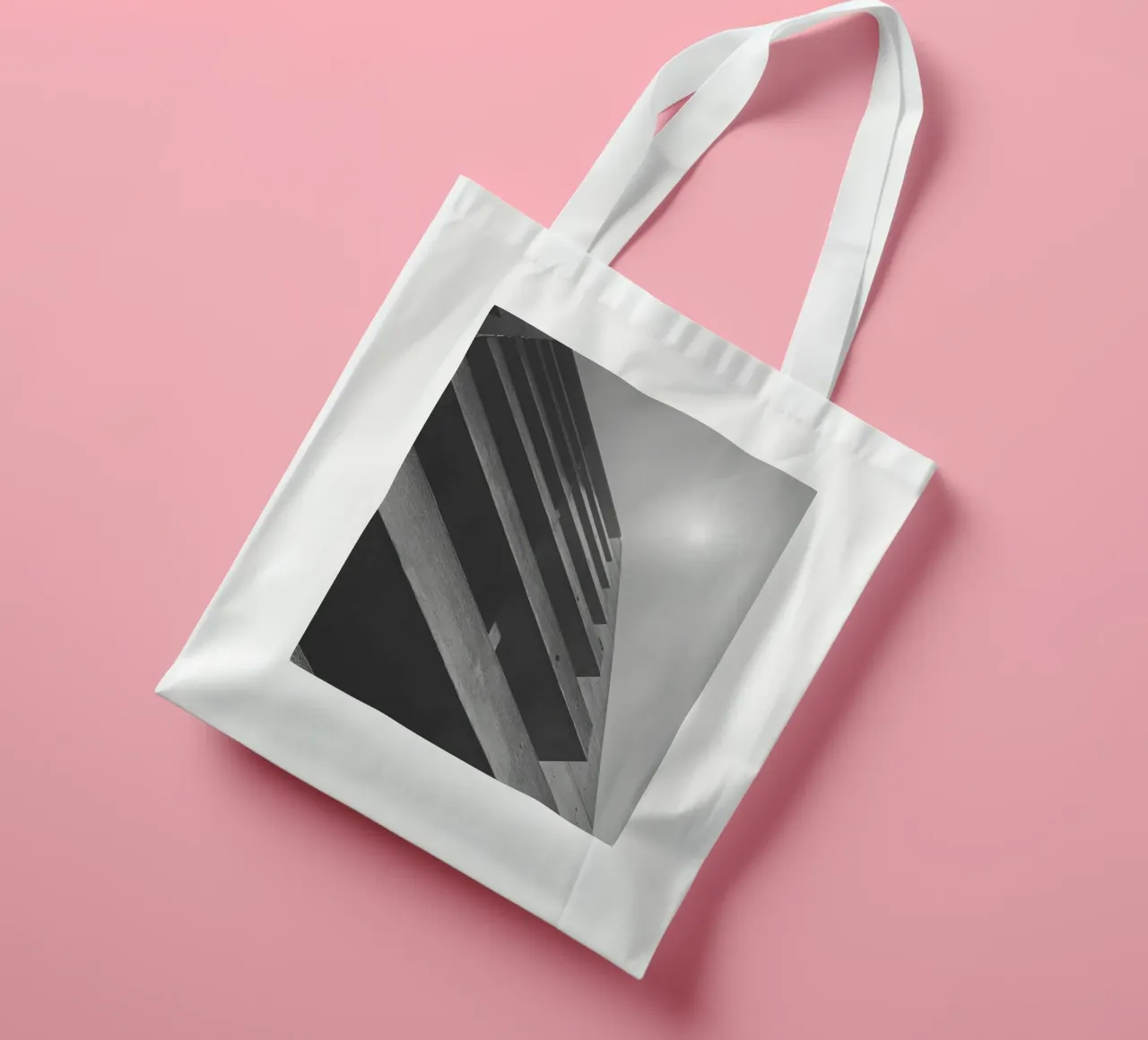 Geometria verticale borsa in juta da Black & White