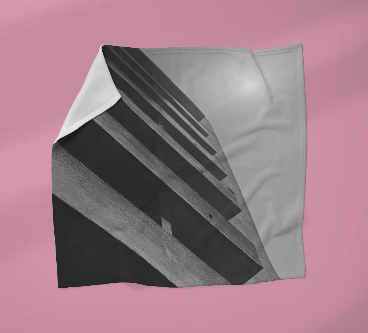 Vertical geometry Fleecedecke von Black & White