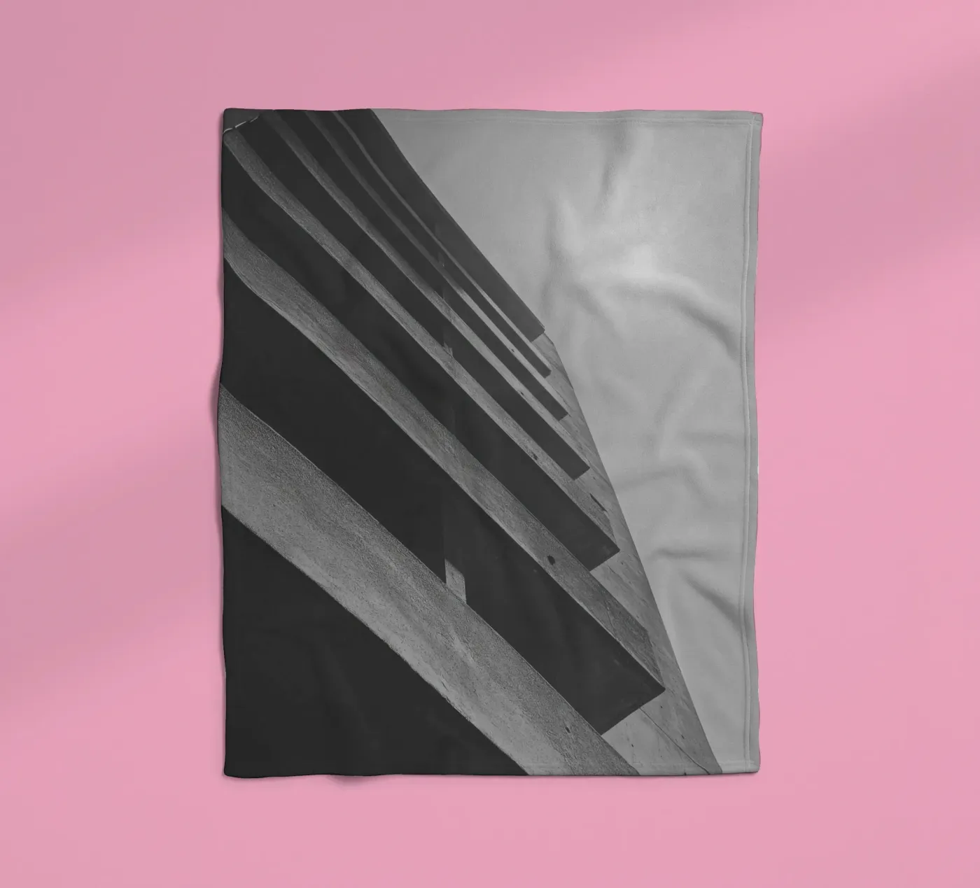 Vertical geometry Fleecedecke von Black & White