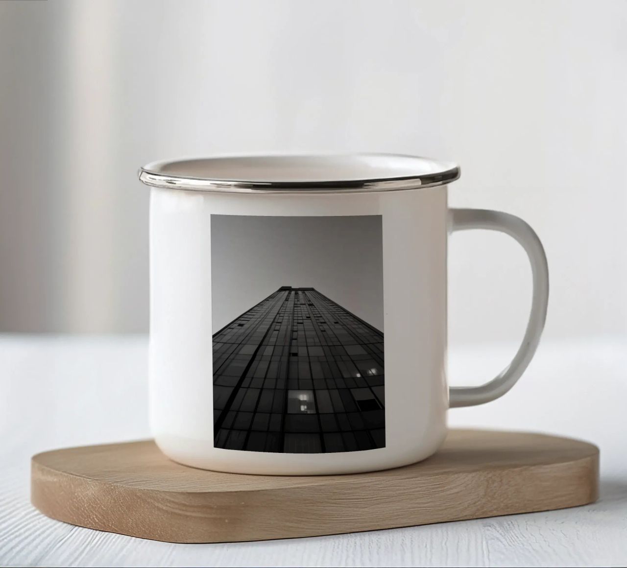Vertige Urbain tazza in smalto da Black & White